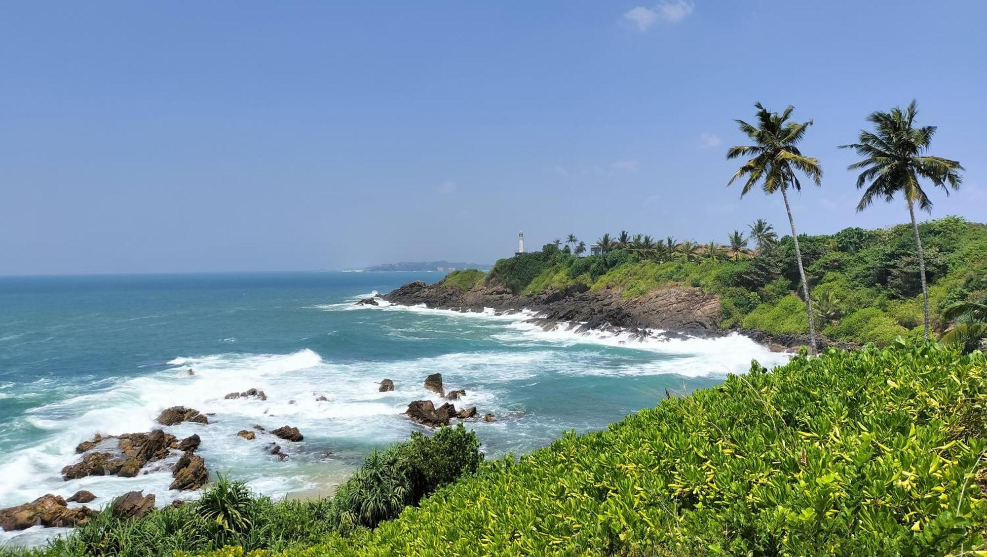 Pemuyan Mirissa70 Bed & Breakfast Exterior photo